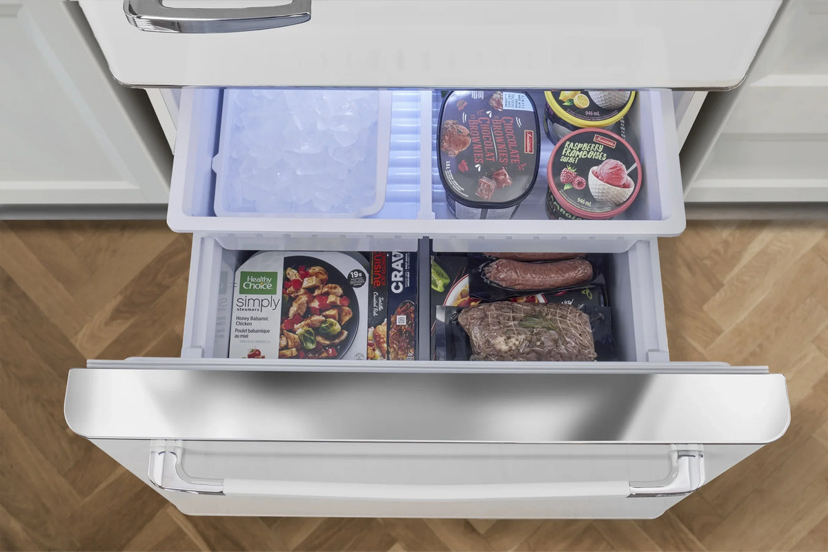 2026 NewUnique Appliances Ugp-510L Ac Classic Retro 30" Wide 17.7 Cu. Ft. Energy Star Certified