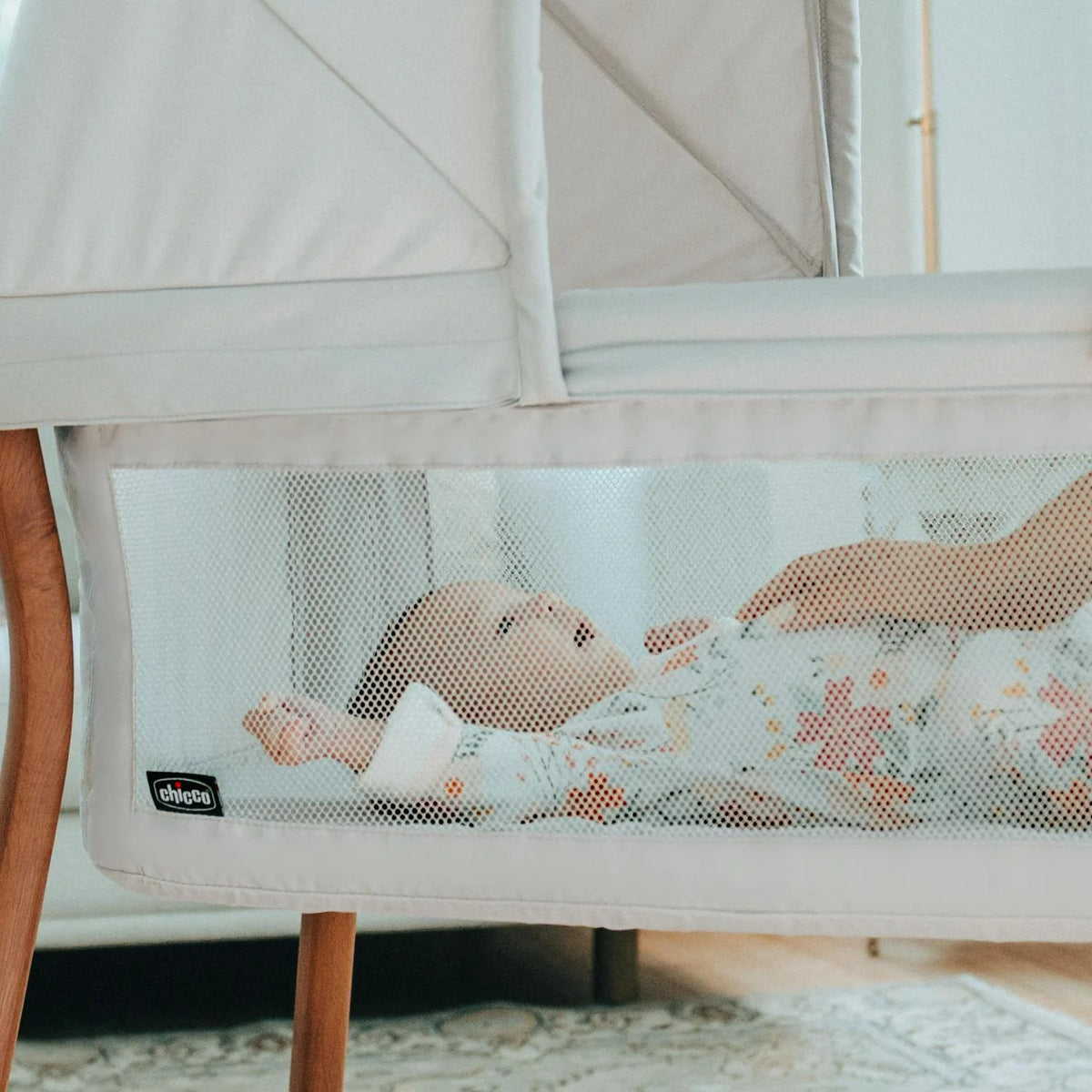 2026 NewChicco LullaGo Anywhere LE Portable Bedside Bassinet with Removable Canopy - Serene (Beige). New